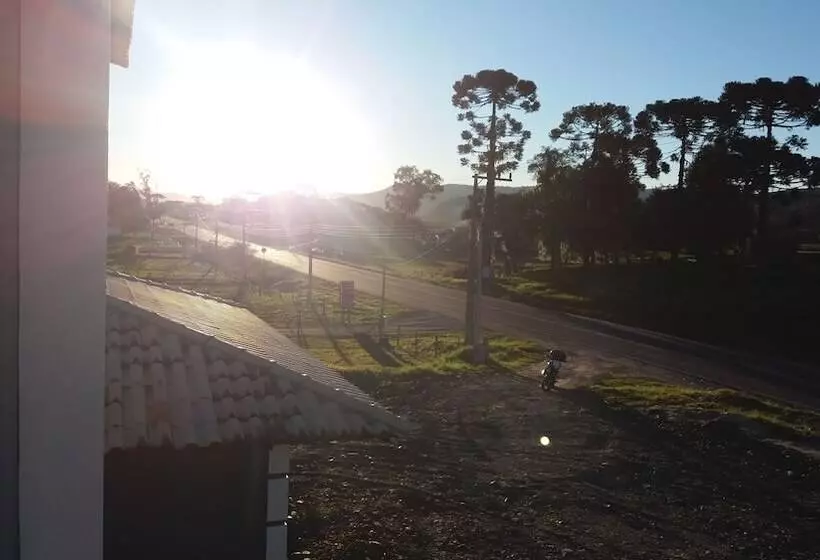 Majatalo Pousada Abraço Serrano