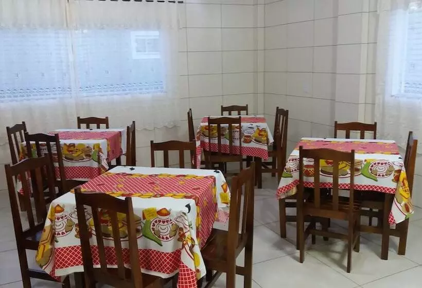 Majatalo Pousada Abraço Serrano