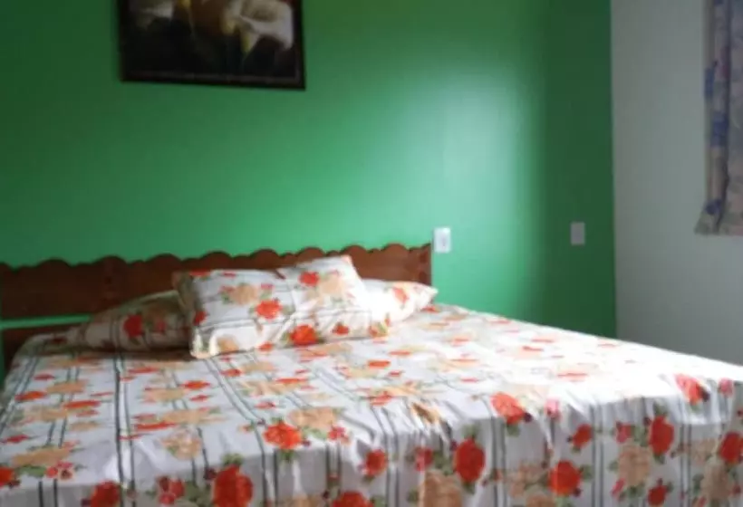 Majatalo Pousada Abraço Serrano