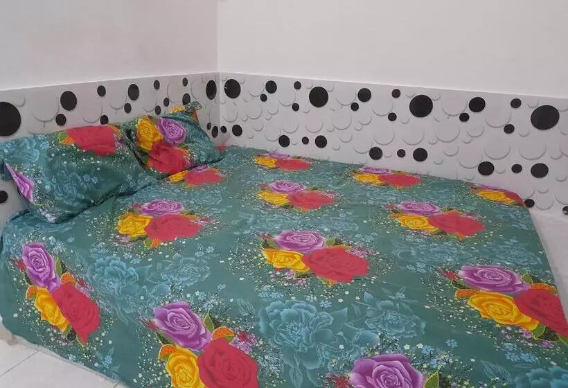 ペンション Rr House