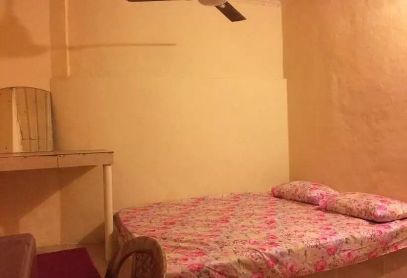 ペンション Rr House