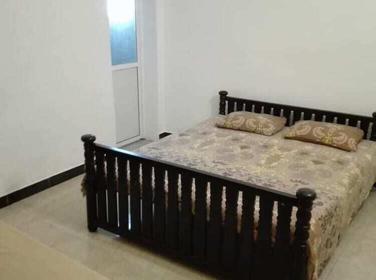 پانسیون Rr House