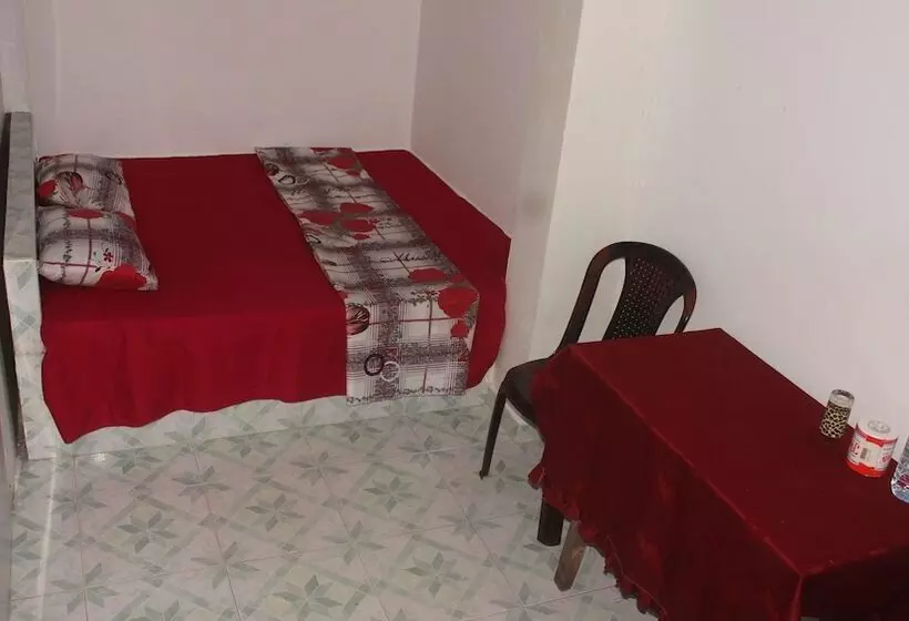 ペンション Rr House