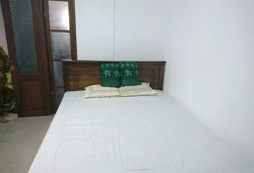 پانسیون Shan Villa