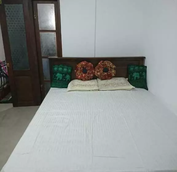 پانسیون Shan Villa