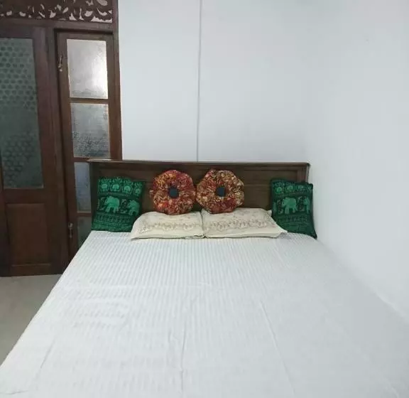 پانسیون Shan Villa