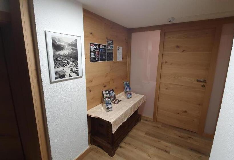 هاستل Gasthof Pension Santeler