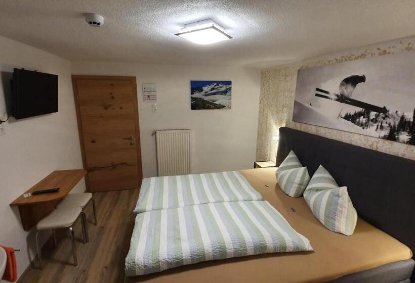 هاستل Gasthof Pension Santeler