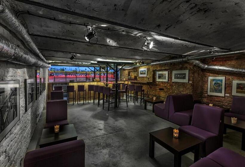 Cinema Rooms   Piotrkowska