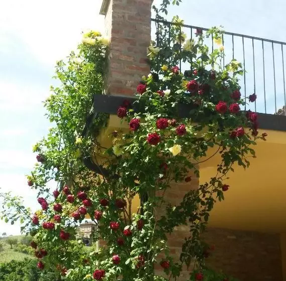 ホテル Agriturismo La Terrazza Sul Bosco