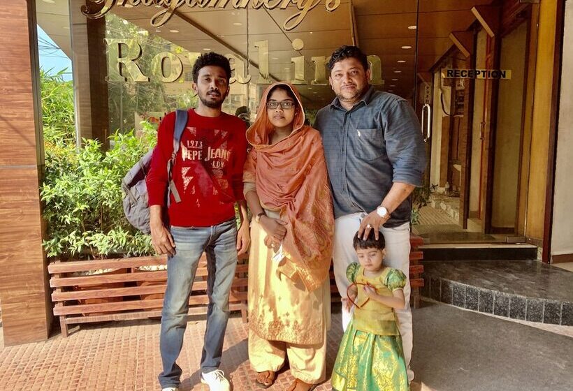 酒店 Thayamkery S Royal Inn