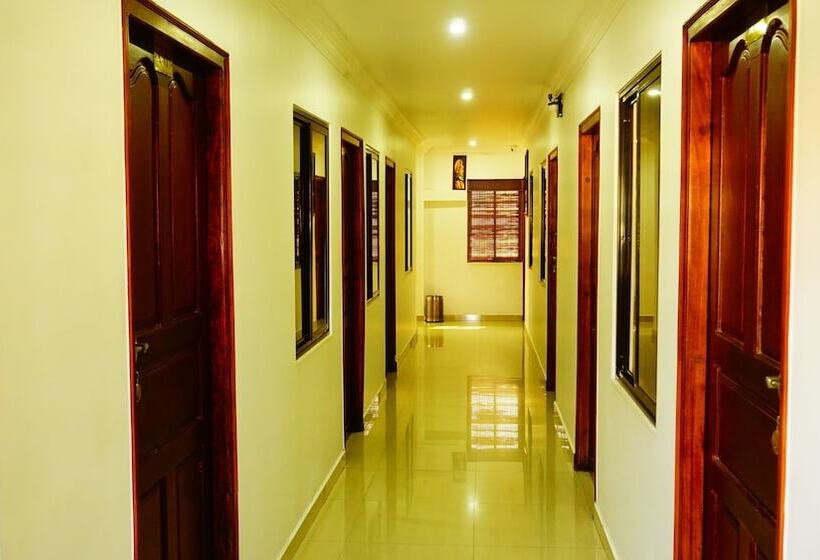 酒店 Thayamkery S Royal Inn