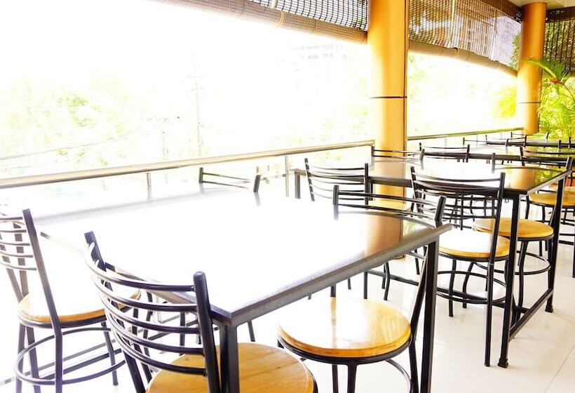 酒店 Thayamkery S Royal Inn