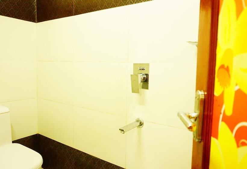 酒店 Thayamkery S Royal Inn