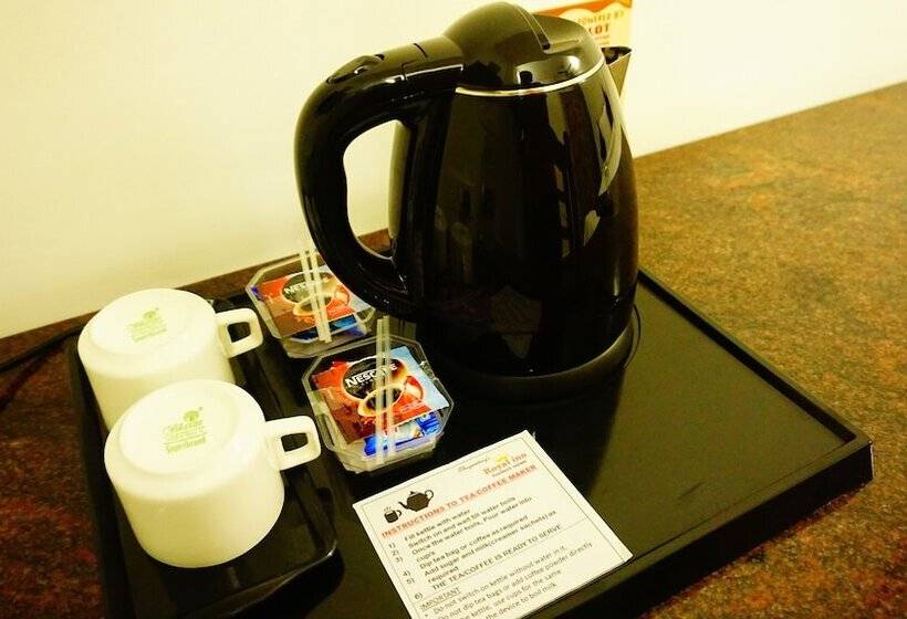 酒店 Thayamkery S Royal Inn