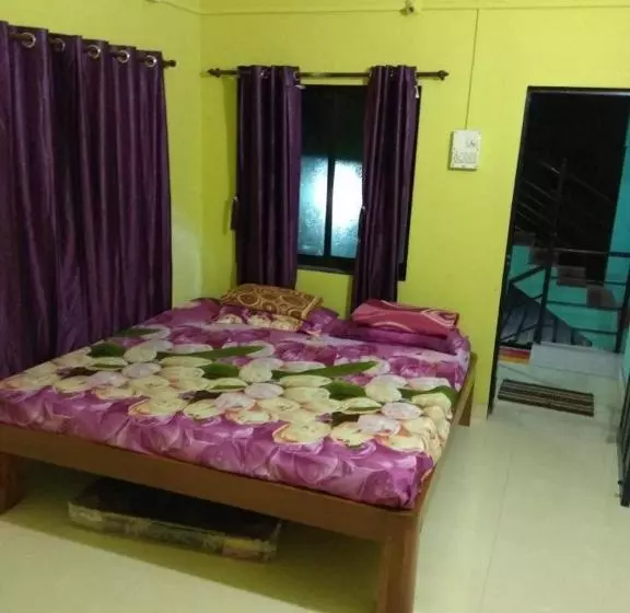 Majatalo Badami Cottage