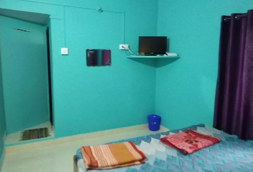 Majatalo Badami Cottage