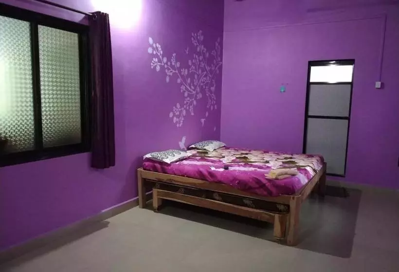 Majatalo Badami Cottage