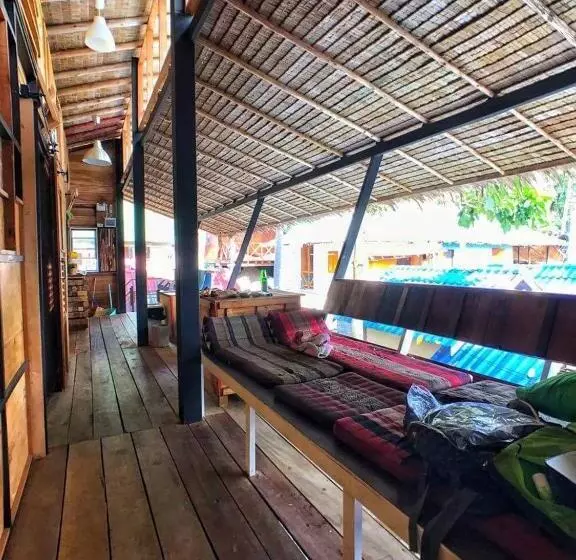 Majatalo Cafe Del Sunshine