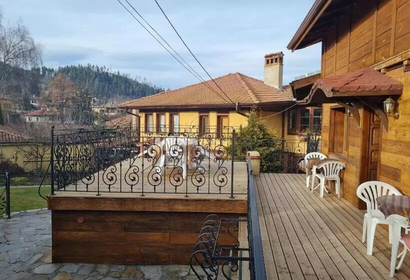 پانسیون Guest House Zlatniyat Telets