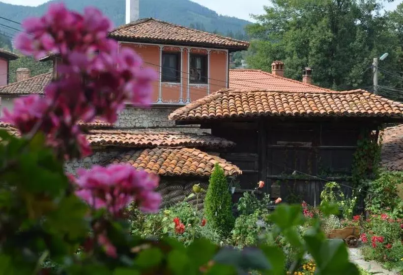 پانسیون Guest House Zlatniyat Telets