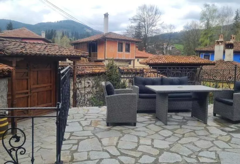 پانسیون Guest House Zlatniyat Telets