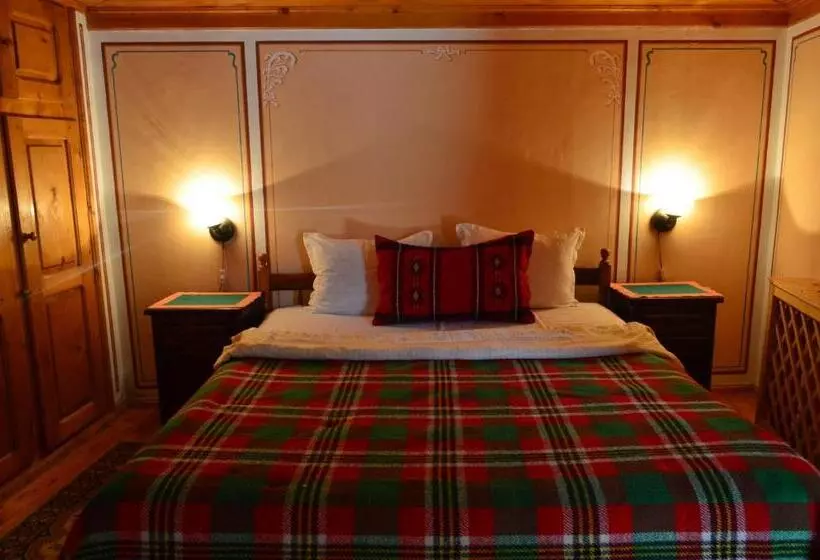 پانسیون Guest House Zlatniyat Telets