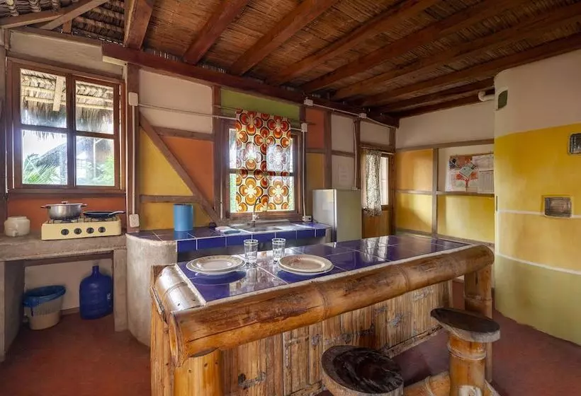 Majatalo La Casa Mompiche