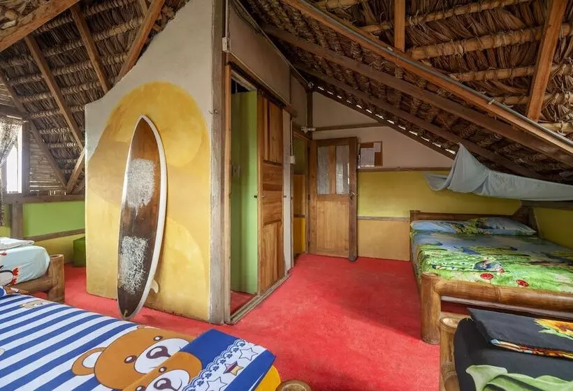 Majatalo La Casa Mompiche