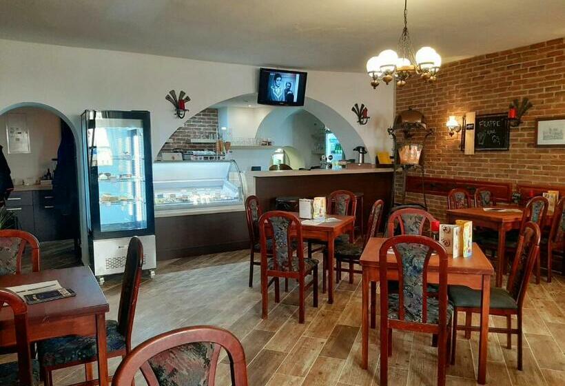 Пансион Penzion Restaurant U Zámku