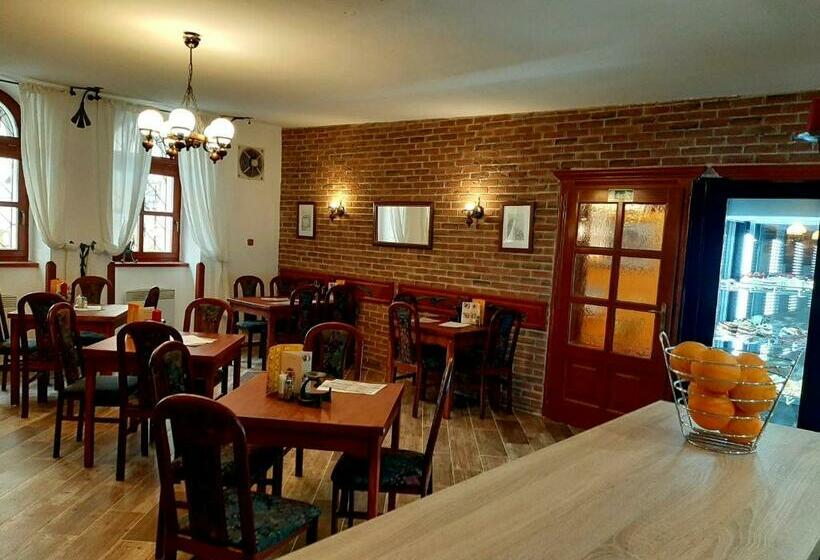 Пансион Penzion Restaurant U Zámku