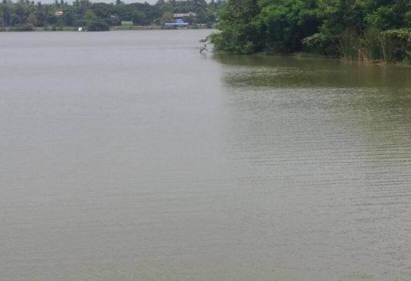 پانسیون Sunhill Lake Tourist Rest