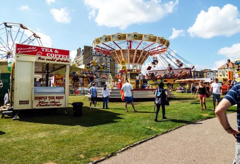 פנסיון The Devonhurst