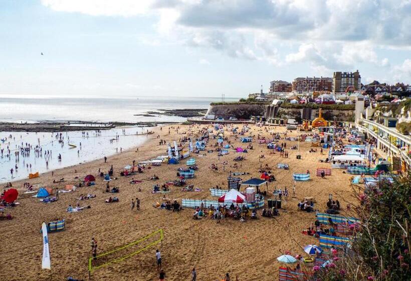 פנסיון The Devonhurst