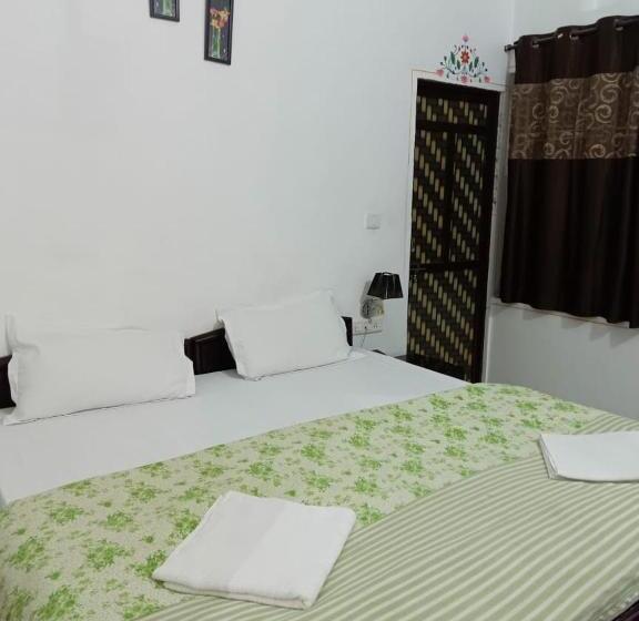 Majatalo The Royal Lake View Villa