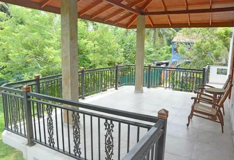 ペンション Villa Chaya