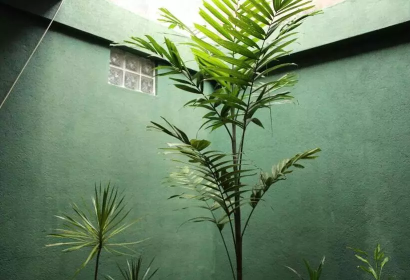 پانسیون Weerakoon Garden Guest