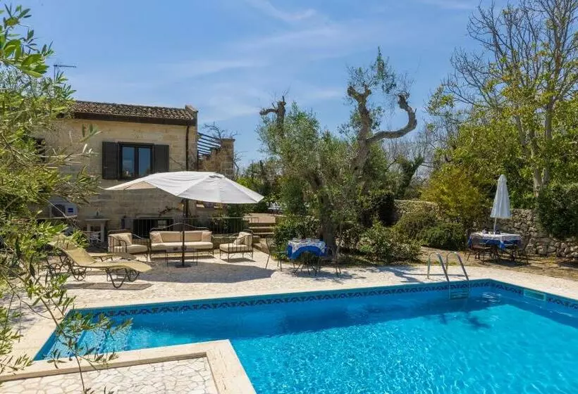 Aamiaismajoitus (B&B) Casa Ulmi Con Piscina