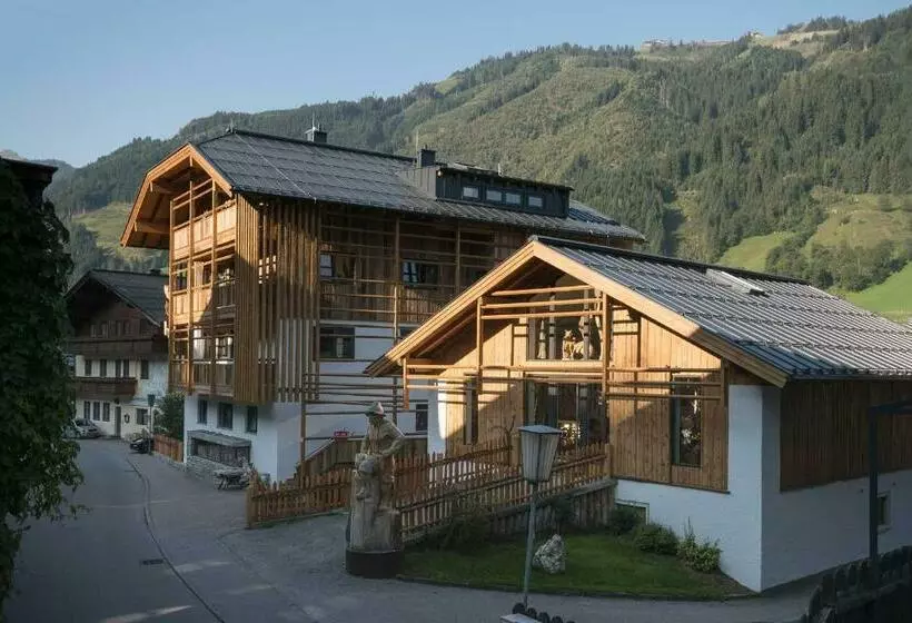 ペンション Atelier Garni Astei