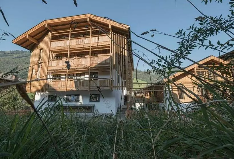 ペンション Atelier Garni Astei