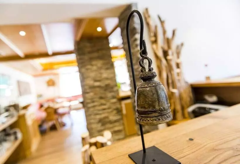 ペンション Atelier Garni Astei