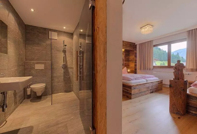 ペンション Atelier Garni Astei