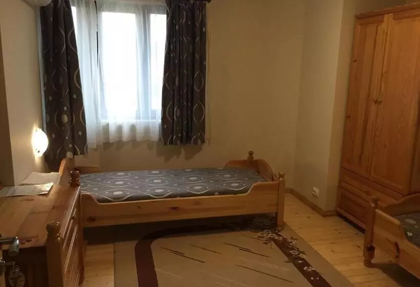 ペンション Guest House Mira