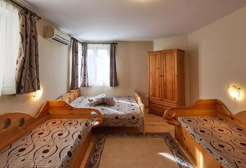 ペンション Guest House Mira