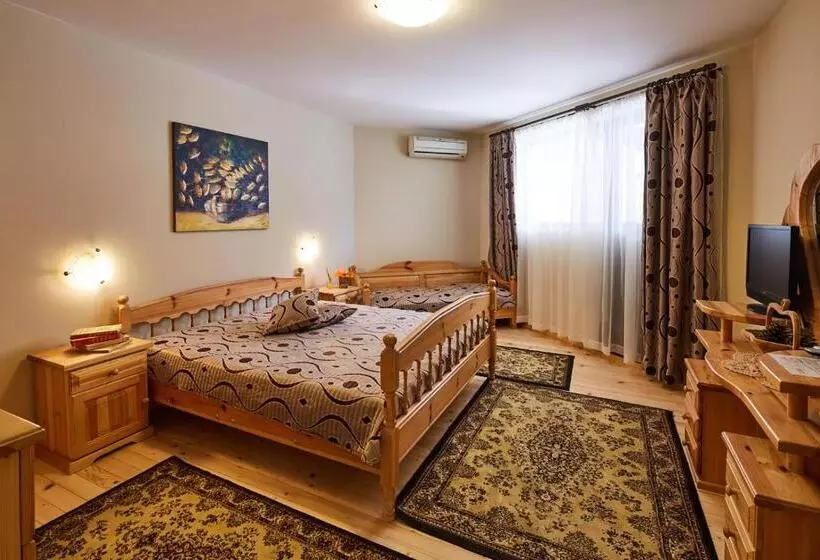 ペンション Guest House Mira