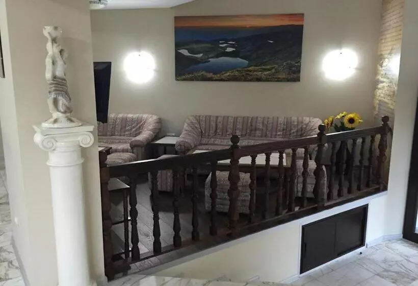 ペンション Guest House Mira