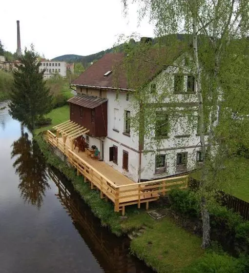 ペンション Maxova Bouda