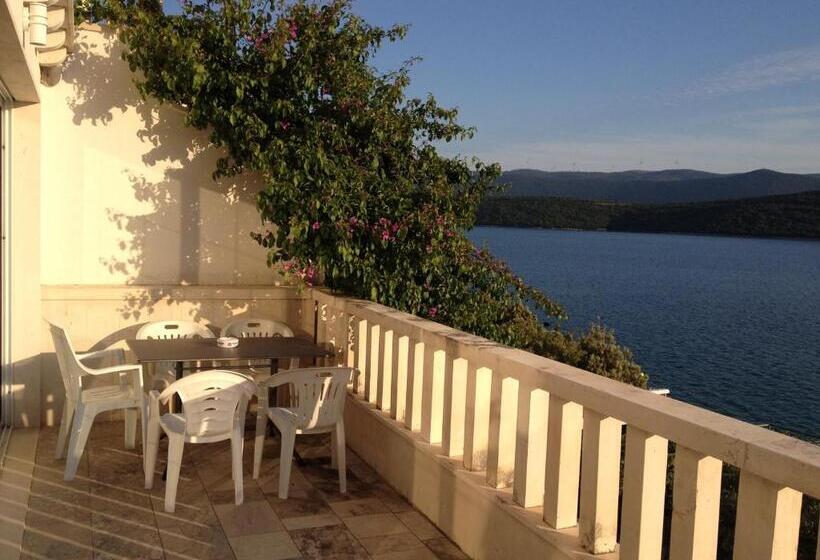 پانسیون Villa Slavka