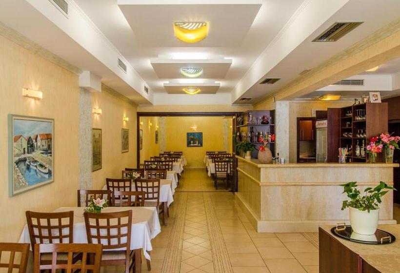 پانسیون Villa Slavka