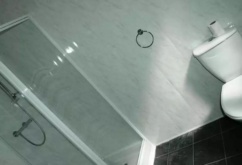 Retkeilymaja The Admiral Cunningham